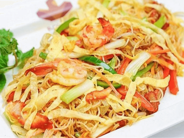 Bún gạo xào Singapore