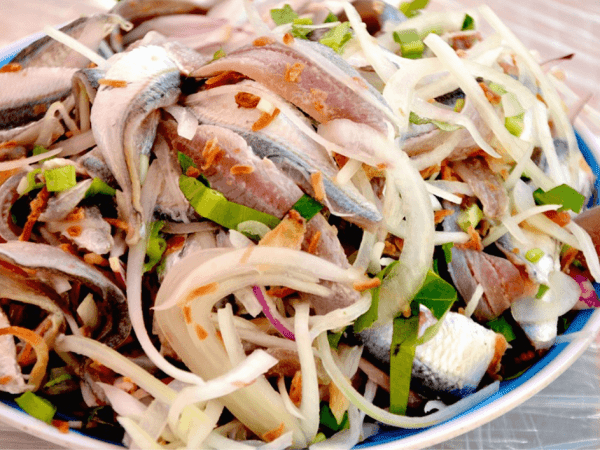 Gỏi cá trích