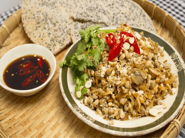 Hến xào xúc bánh đa