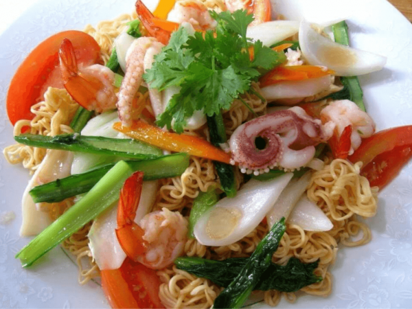 Mì xào hải sản